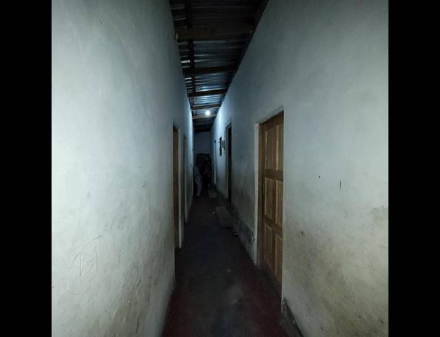 6 BEDROOM HOUSE FOR SALE IN FOLWENI